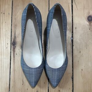 Nine West Gray Plaid Pointed Toe Pumps